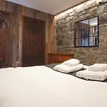 #5 The Stone House At Alensgrove Лейкслип